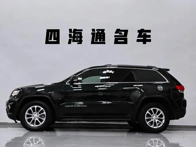 Jeep Grand Cherokee 2016 — Фото 3/13