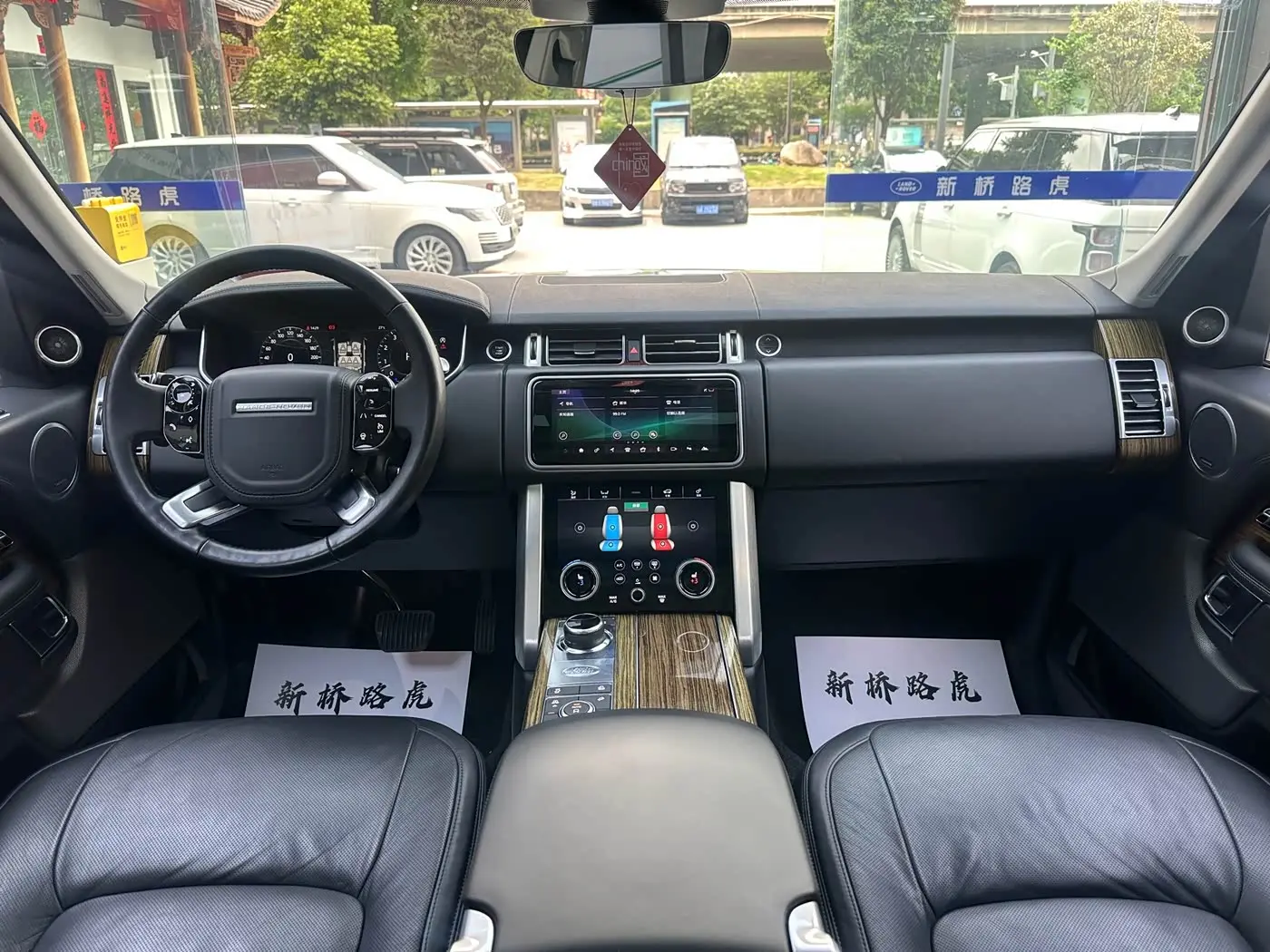 Land Rover Range Rover 2018 — Фото 5/17