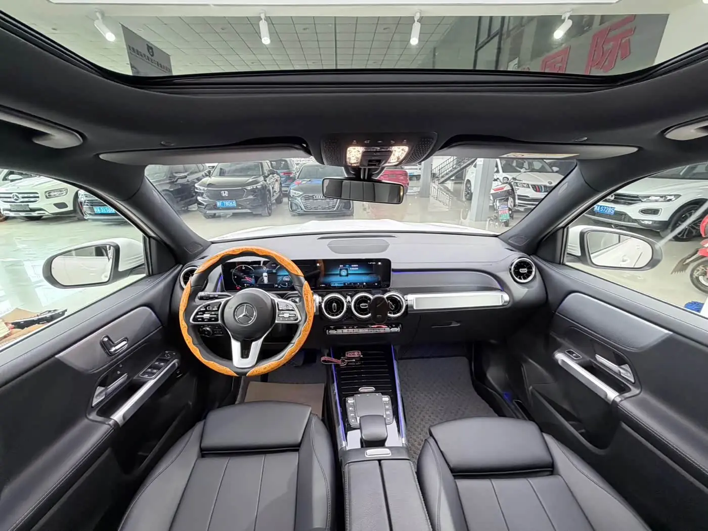 Mercedes-Benz GLB 2020 — Фото 9/15