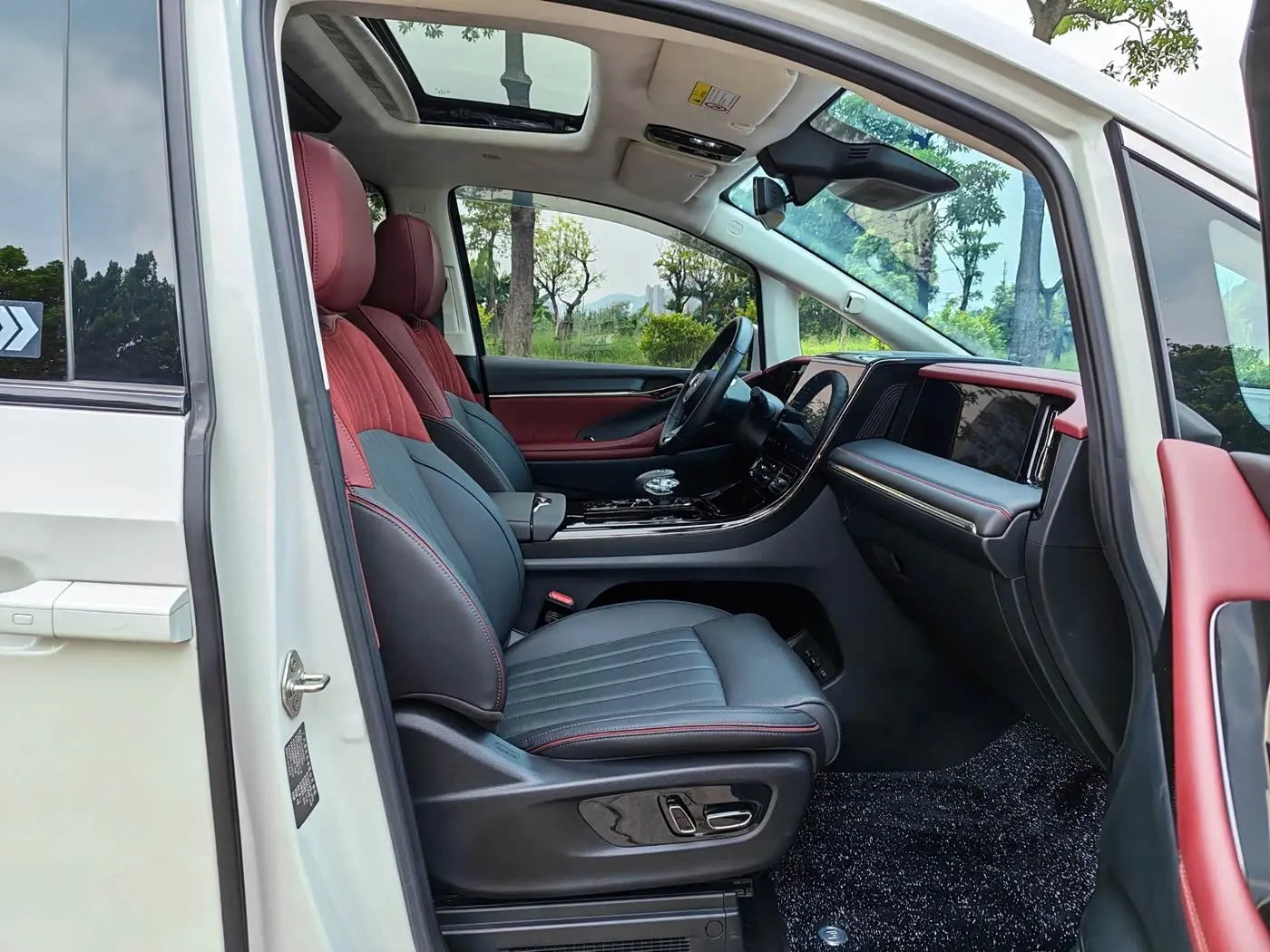 GAC Trumpchi Trumpchi E9 2023 — Şəkil 9/13