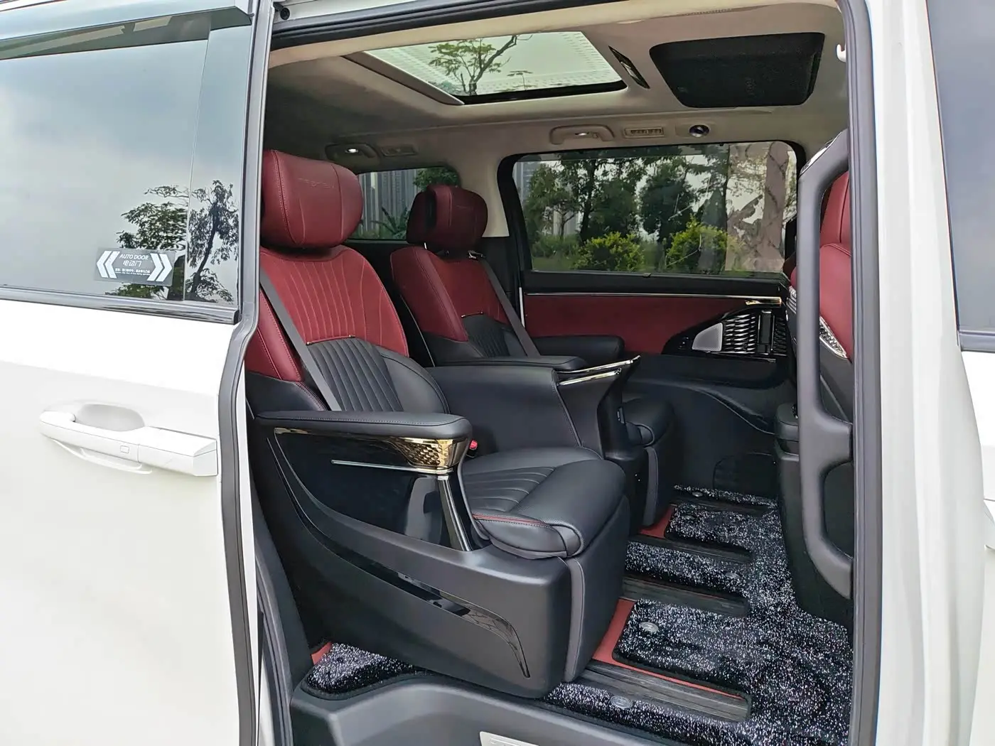 GAC Trumpchi Trumpchi E9 2023 — Şəkil 10/13