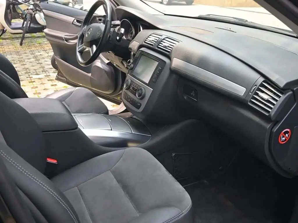 Mercedes-Benz R-Class 2016 — Şəkil 6/16