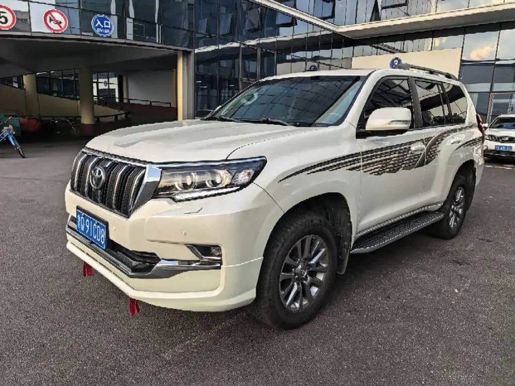 Toyota Prado 2019 — Photo 1/9