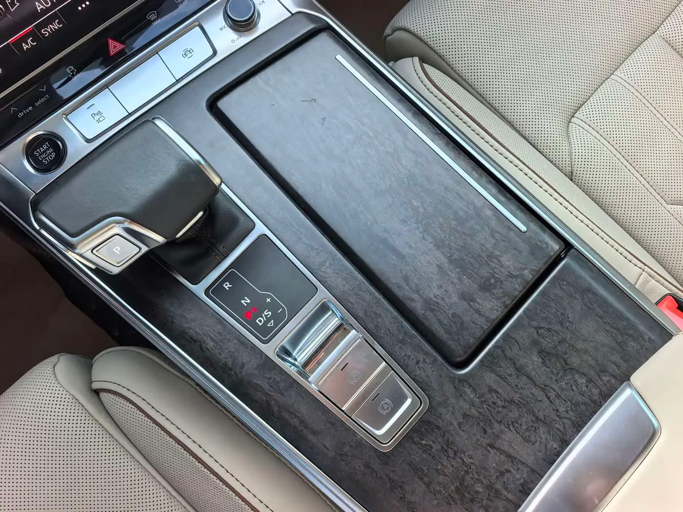 Audi A6L 2021 — Photo 13/18