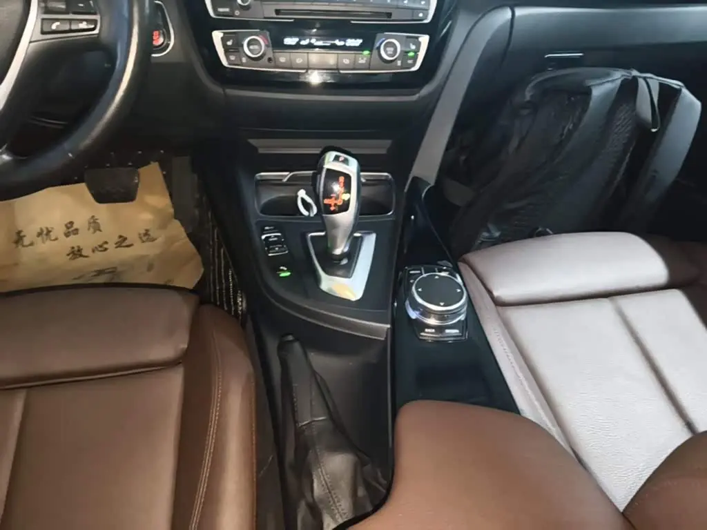 BMW 3 Series 2019 — Фото 14/20