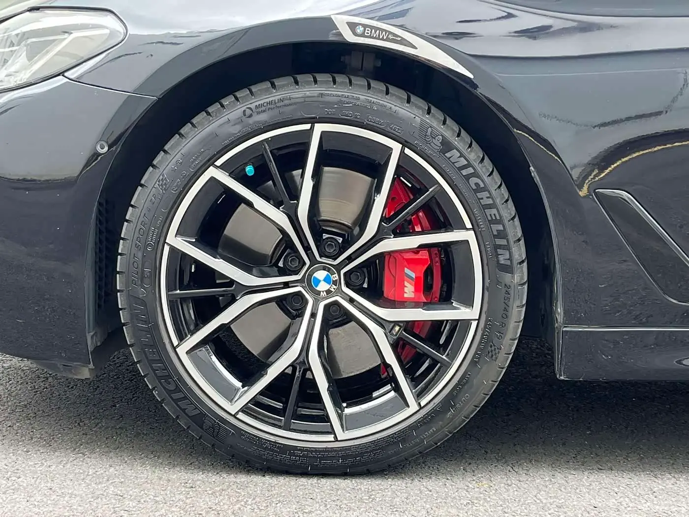 BMW 5 Series 2022 — Photo 14/18
