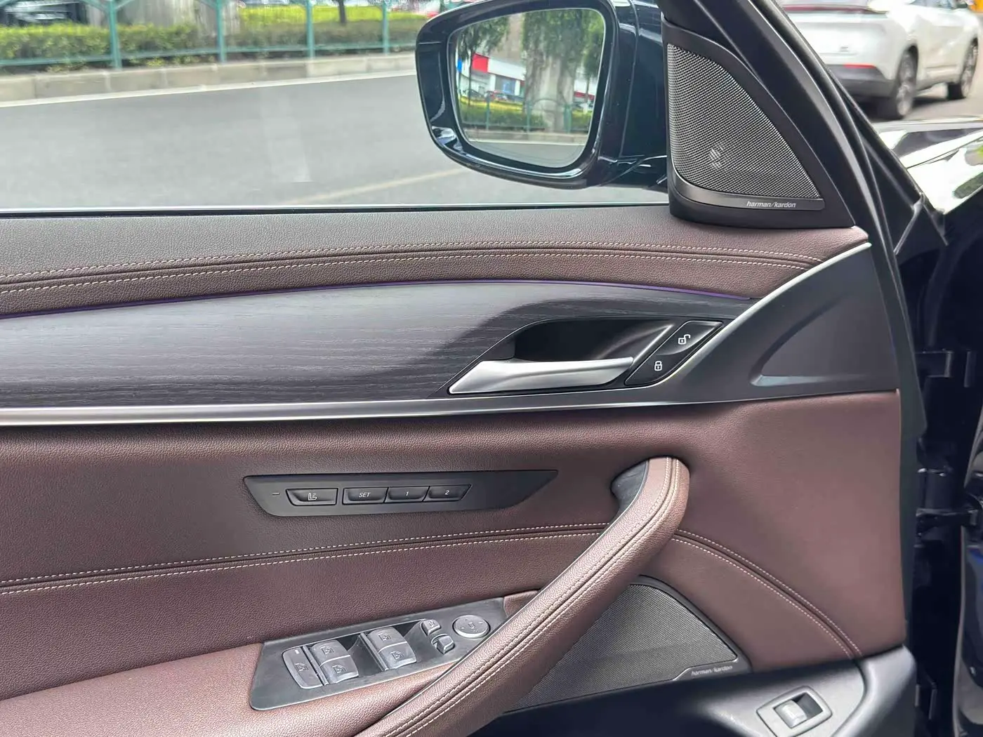 BMW 5 Series 2022 — Photo 7/18