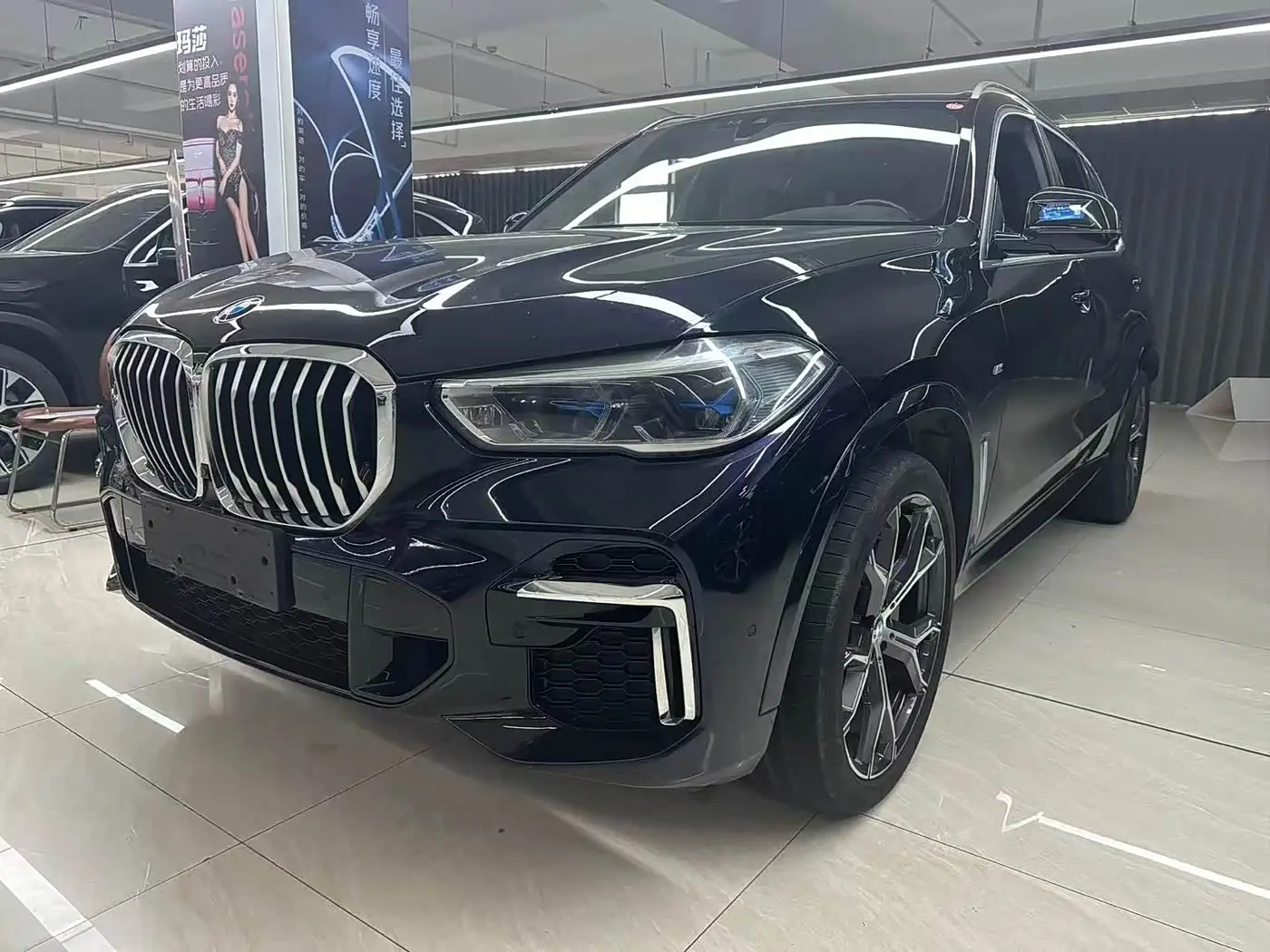 BMW X5 2022 — Фото 1/10