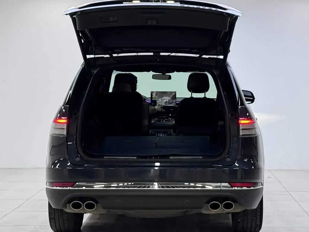 Lincoln Aviator 2020 — Photo 5/20
