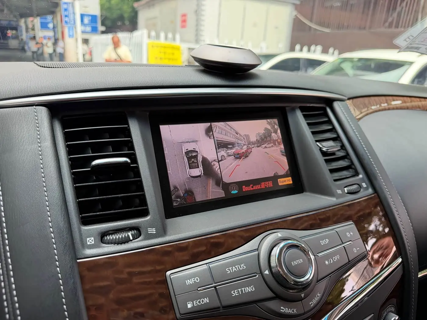 Nissan Patrol 2017 — Photo 12/18