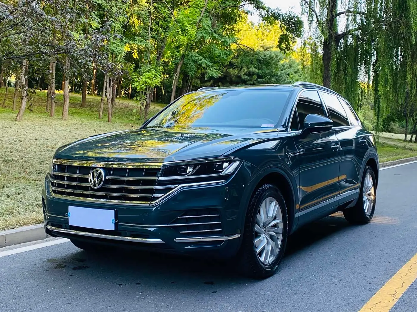 Volkswagen Touareg 2019 — Фото 1/17