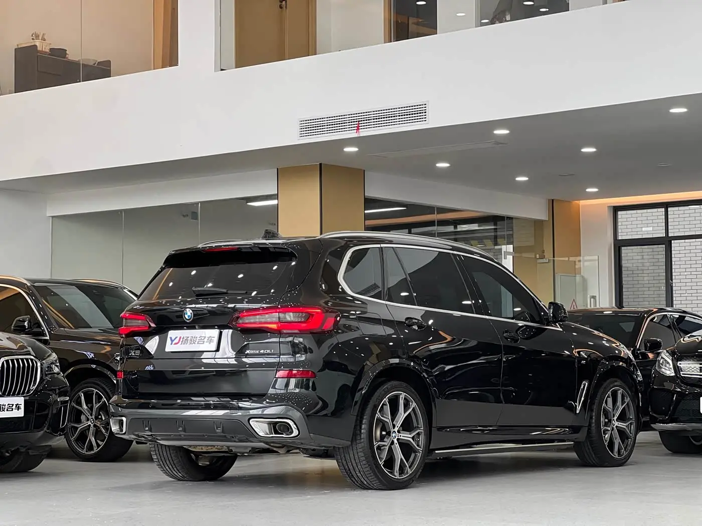 BMW X5 2023 — Фото 3/14