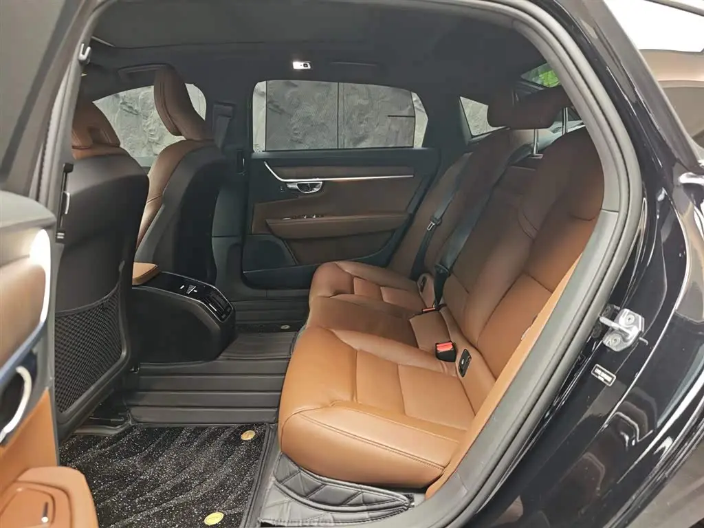 Volvo S90 2020 — Photo 9/19