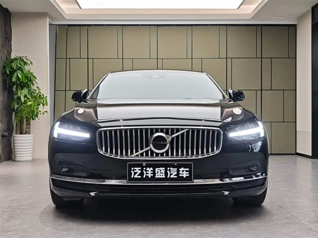 Volvo S90 2020 — Photo 2/19