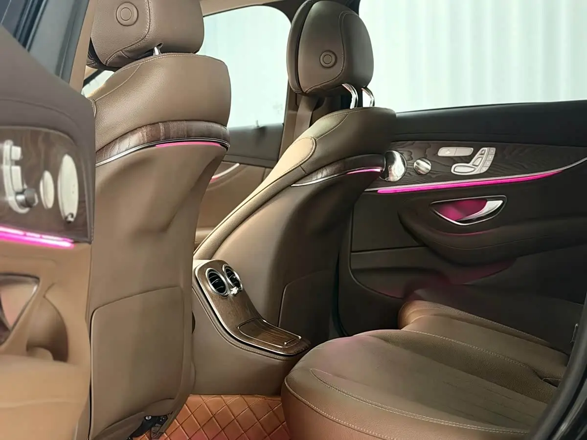 Mercedes-Benz E-Class 2022 — Şəkil 15/15