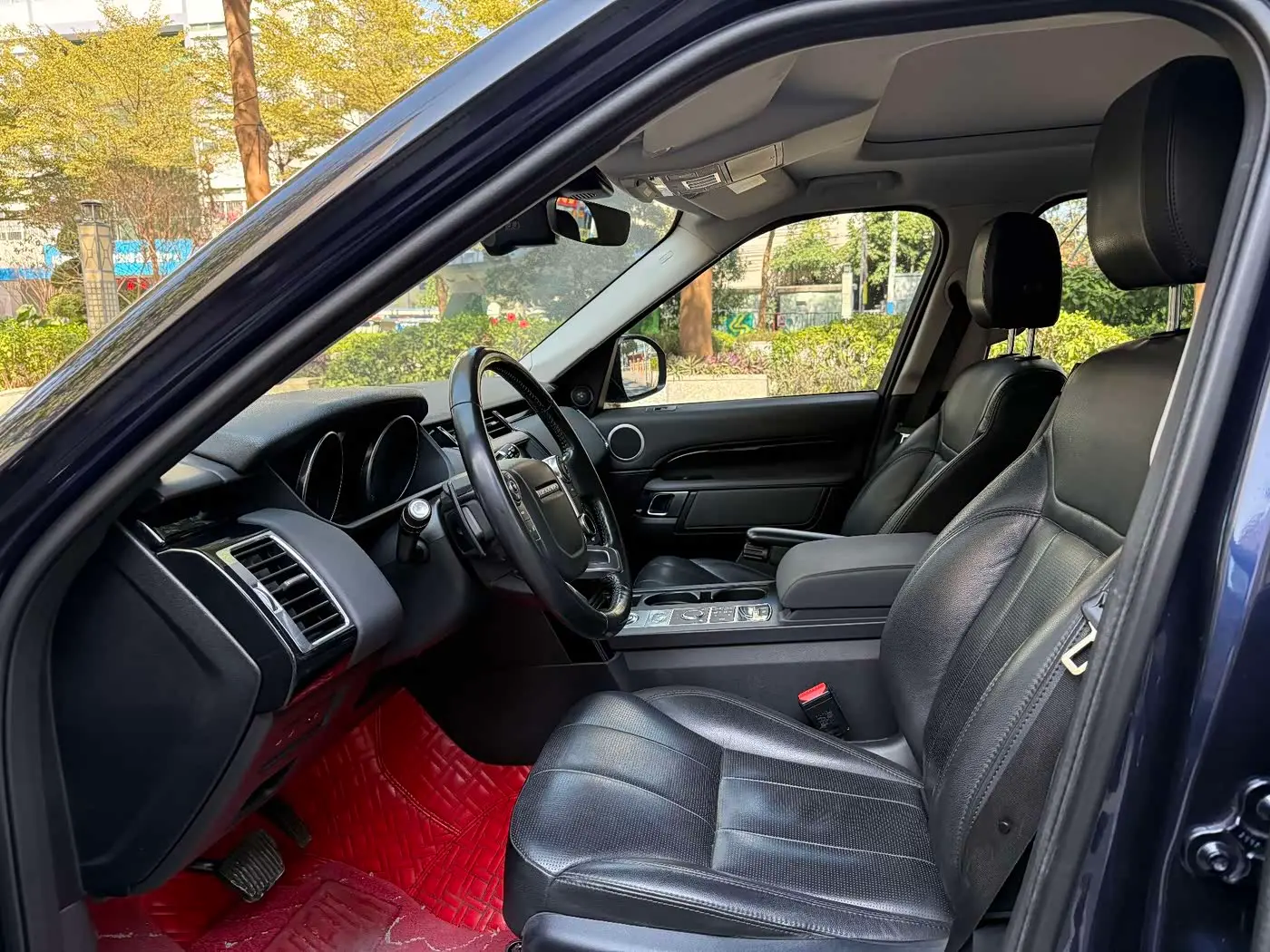 Land Rover Discovery 2018 — Şəkil 9/9