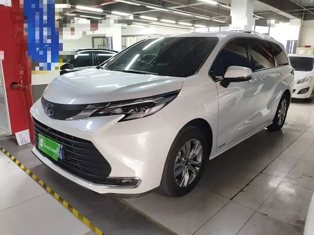 Toyota Sienna, 2023