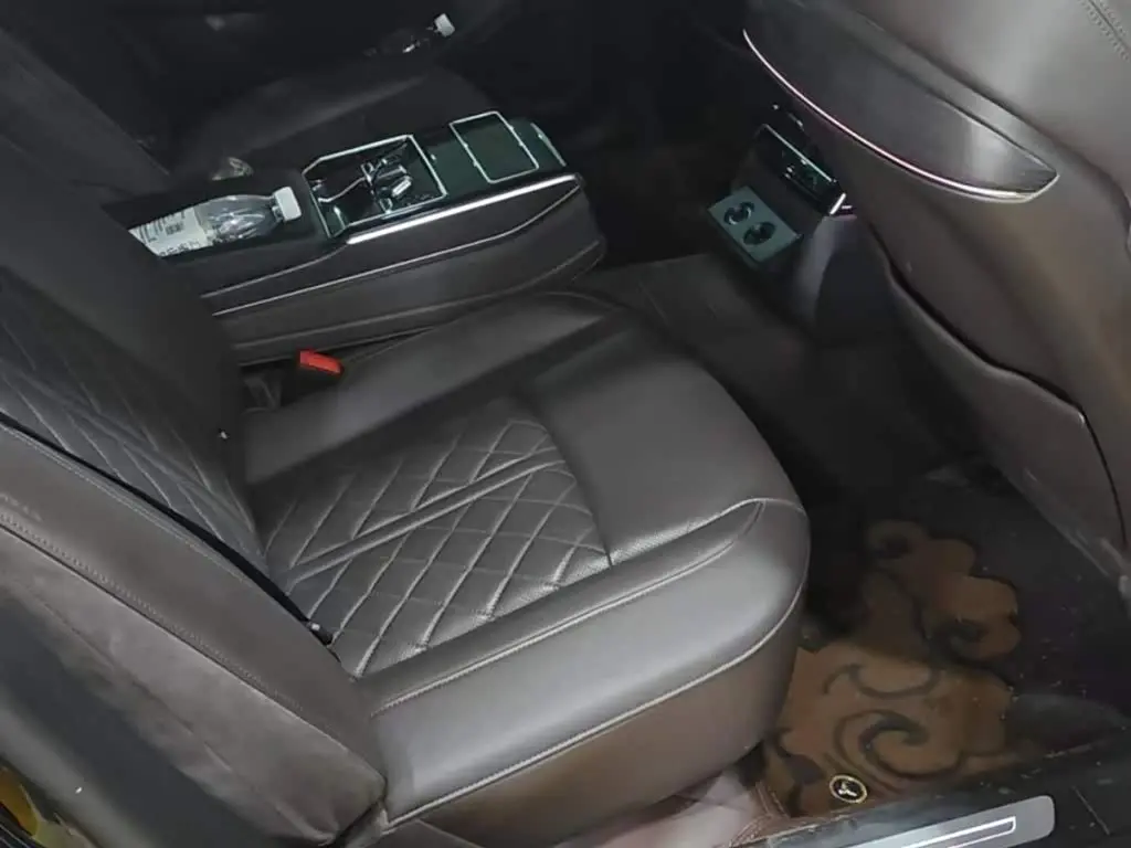 Audi A8 2022 — Photo 3/9