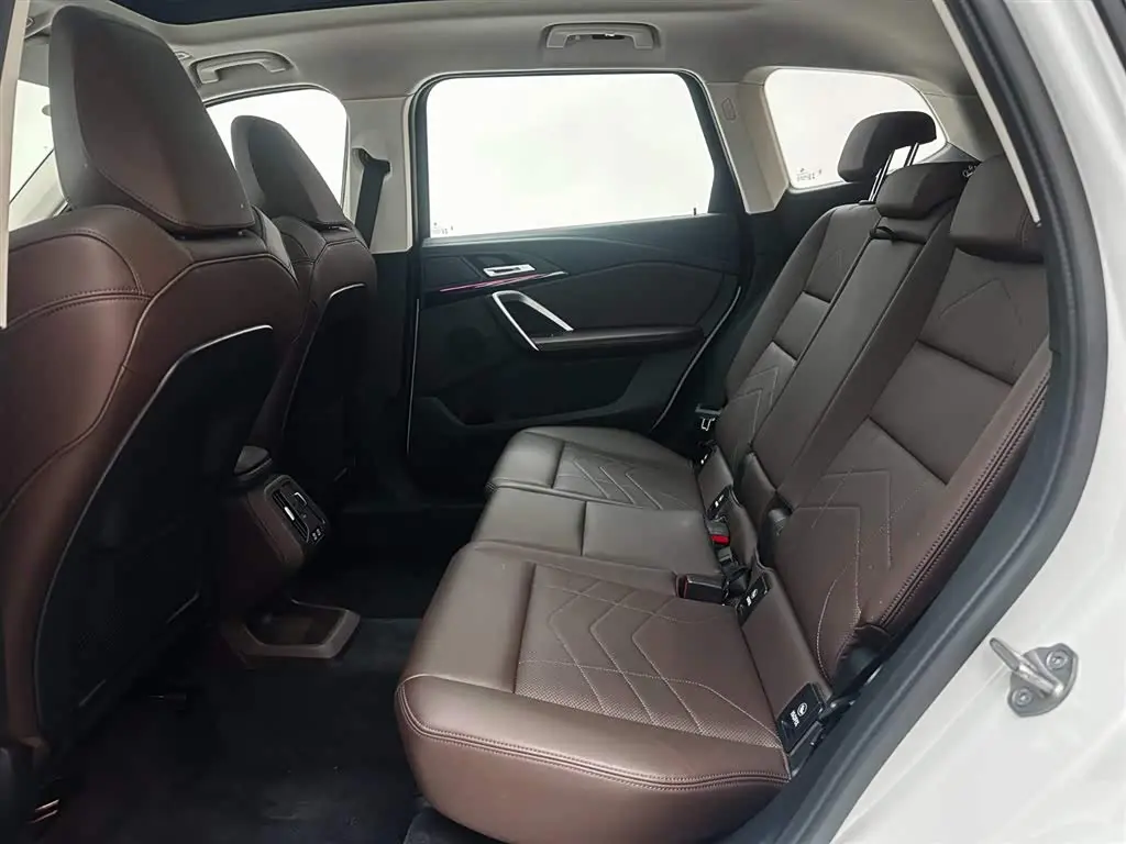 BMW X1 2023 — Şəkil 13/20