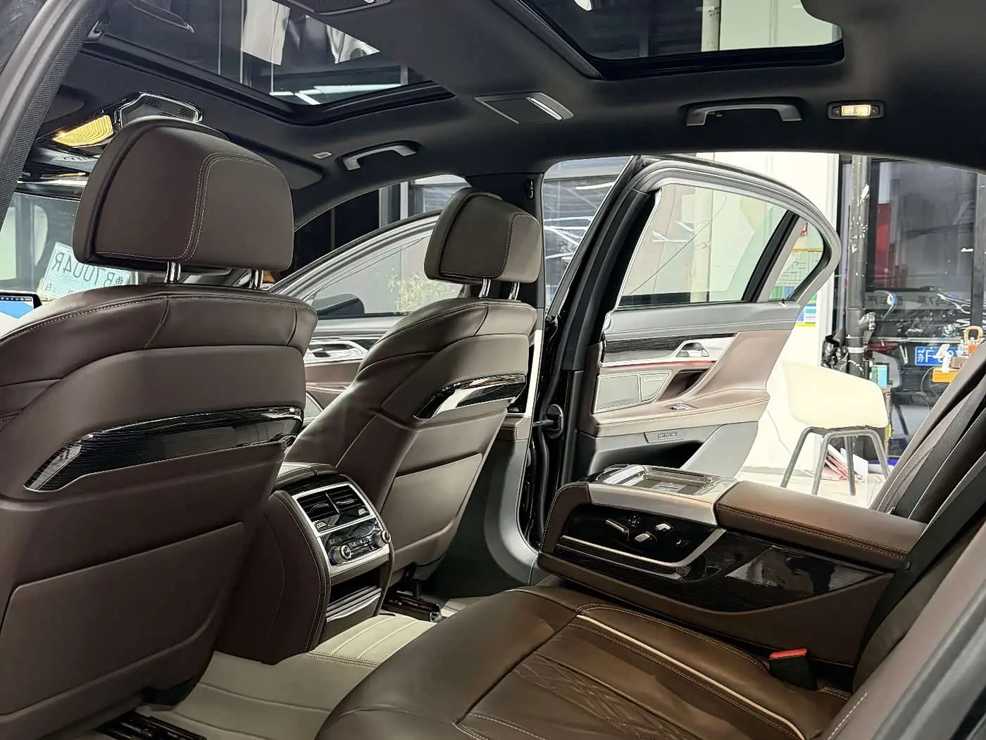 BMW 7 Series 2022 — Şəkil 9/14