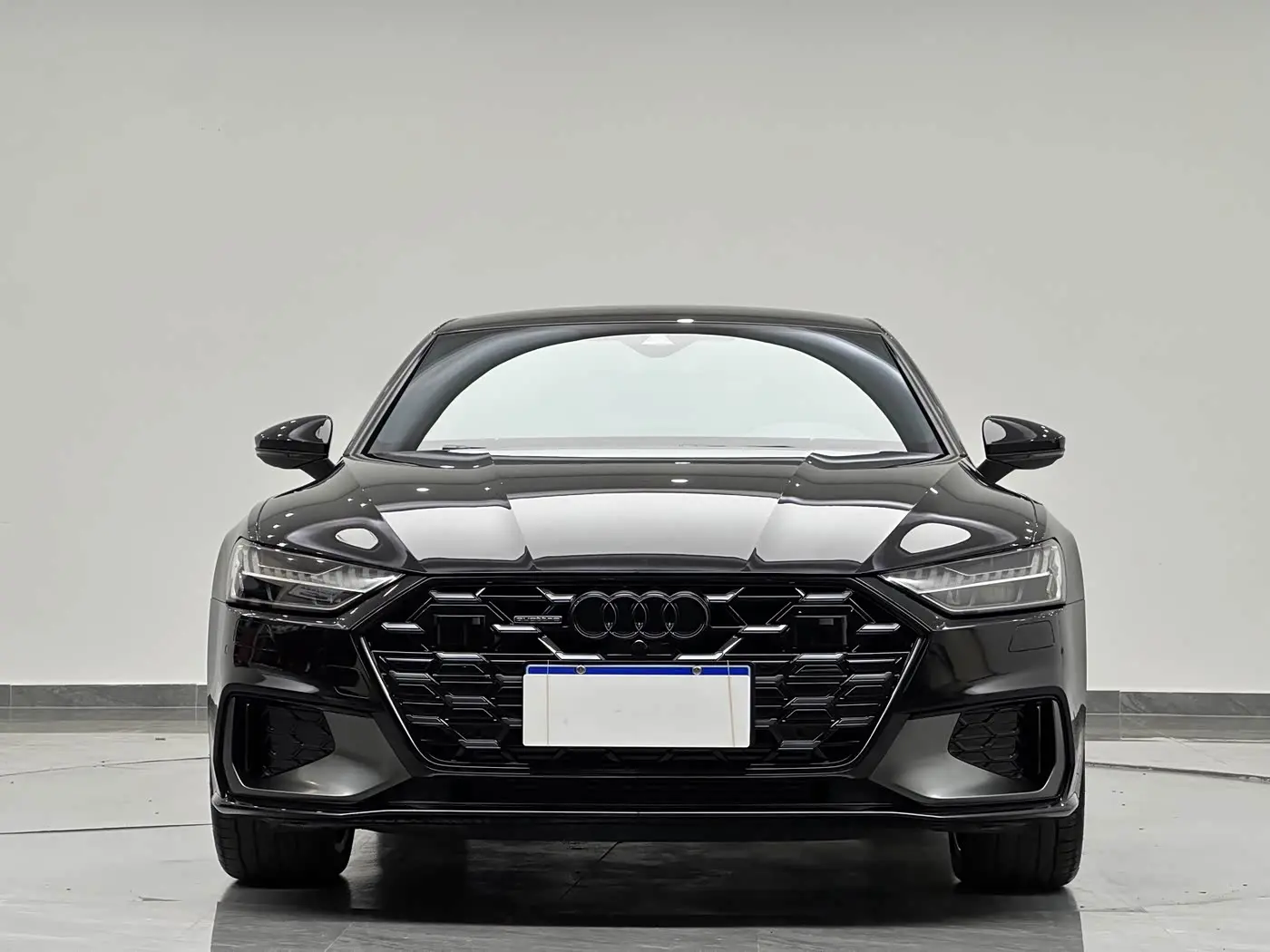 Audi A7L 2026 — Photo 2/20