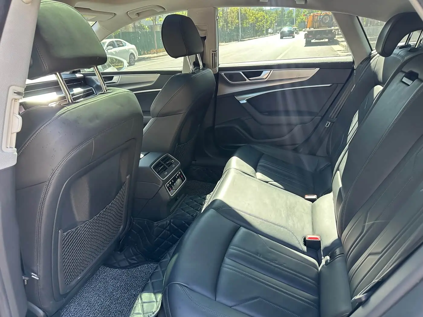 Audi A7 2022 — Photo 5/16