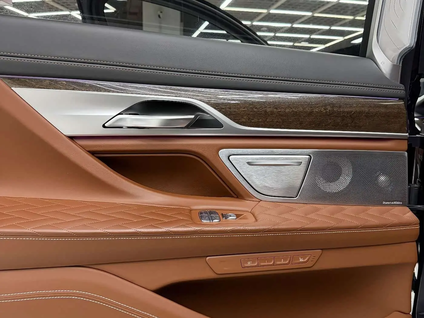 BMW 7 Series 2021 — Photo 18/20