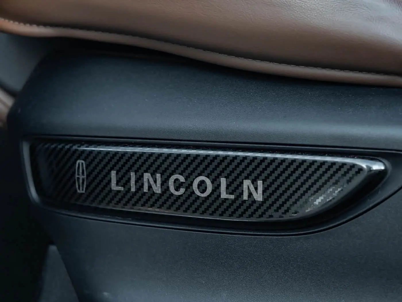 Lincoln Aviator 2021 — Şəkil 11/20