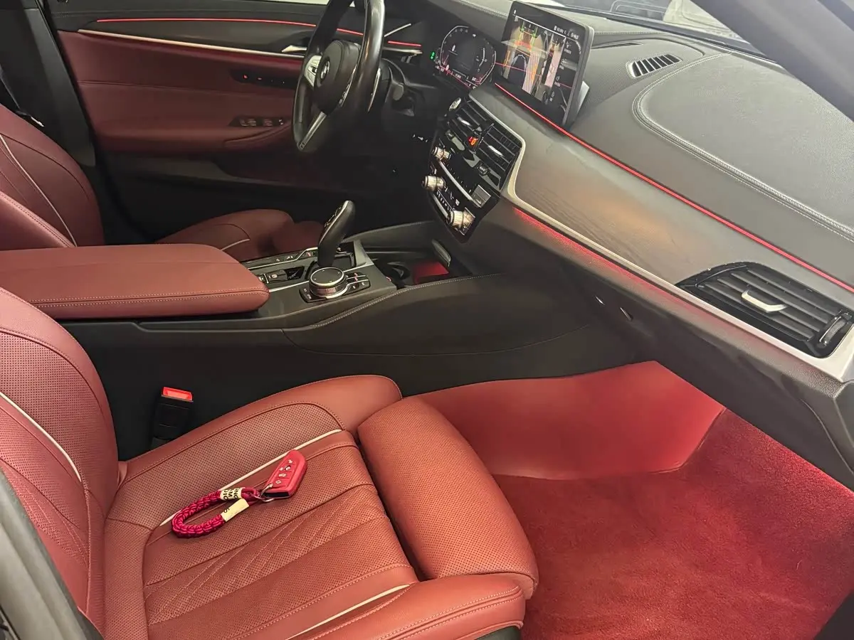 BMW 5 Series 2023 — Şəkil 7/12