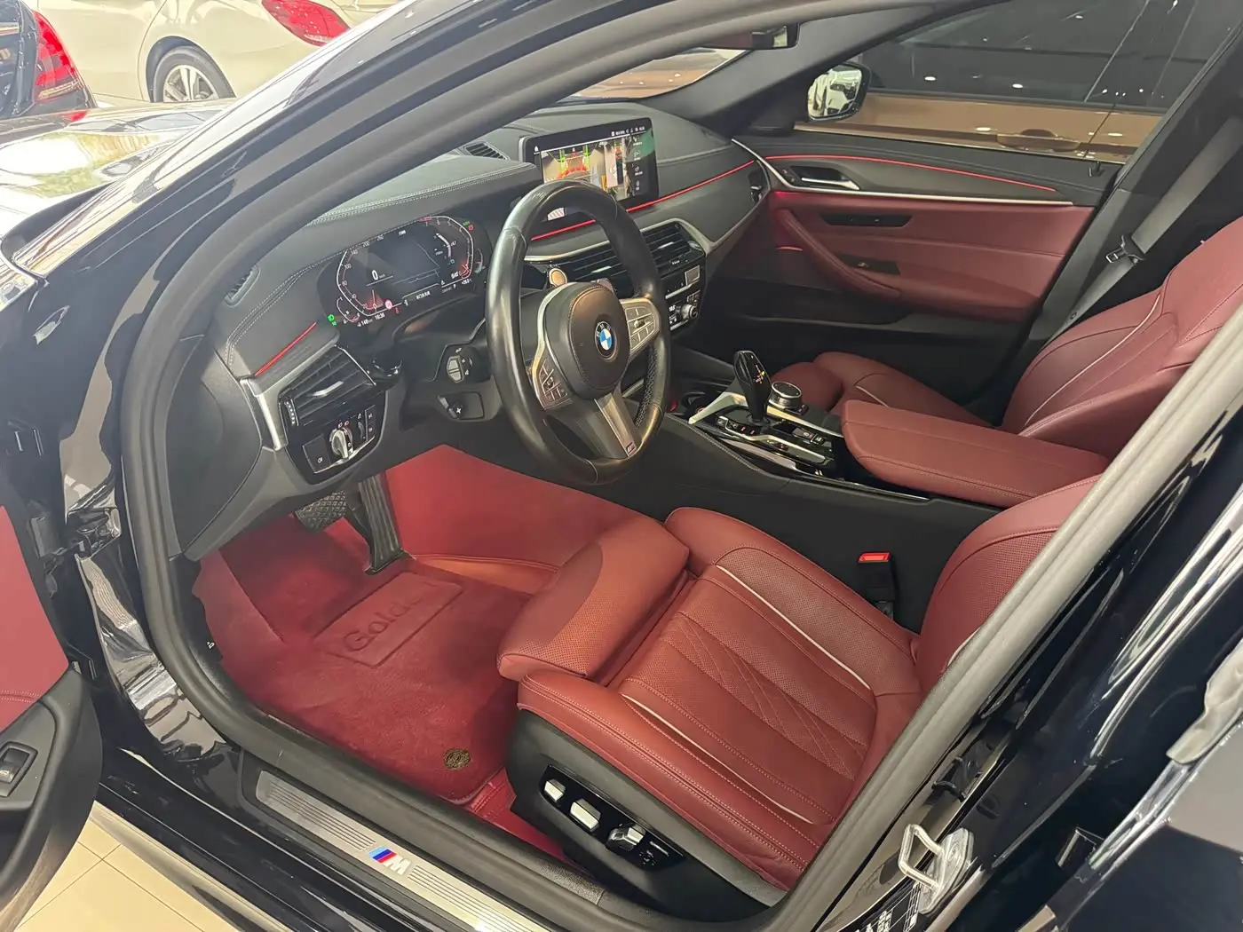 BMW 5 Series 2023 — Şəkil 11/12