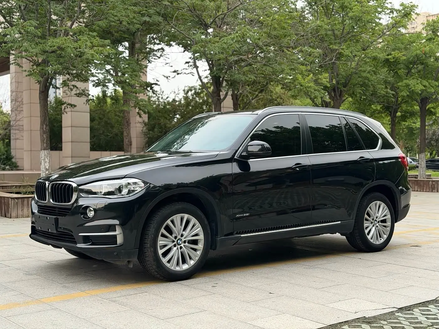 BMW X5 2015 — Photo 1/9