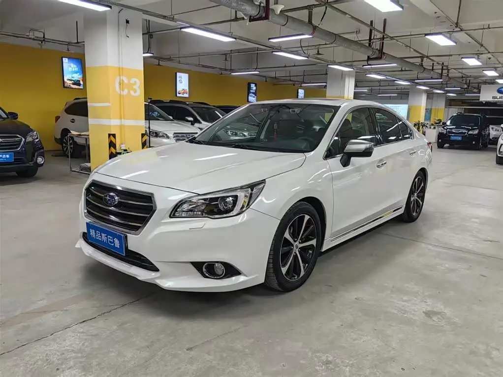 Subaru Legacy 2017 — Photo 1/20