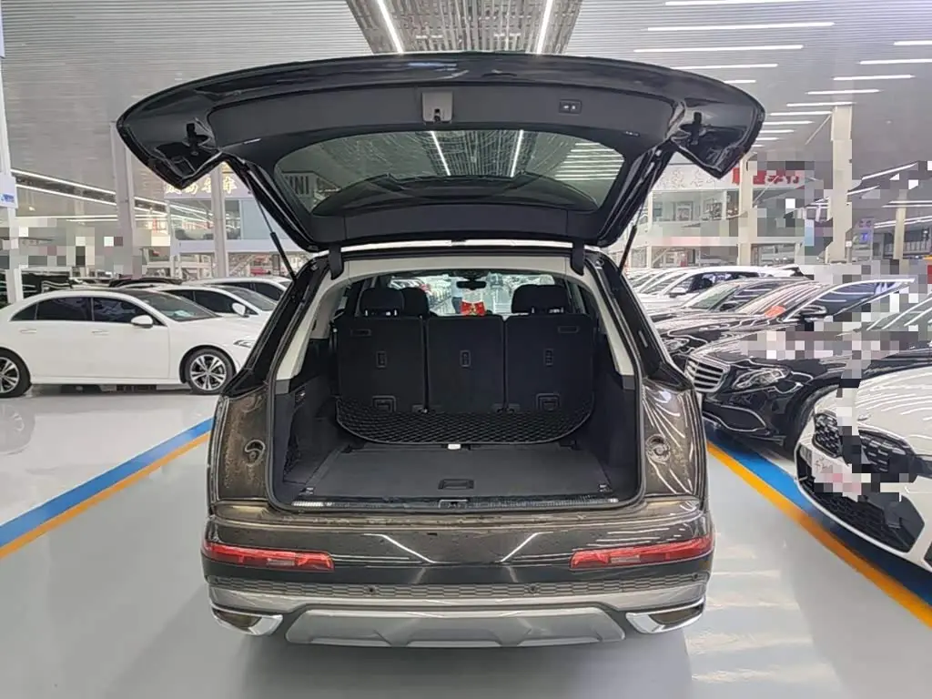 Audi Q7 2024 — Photo 18/19