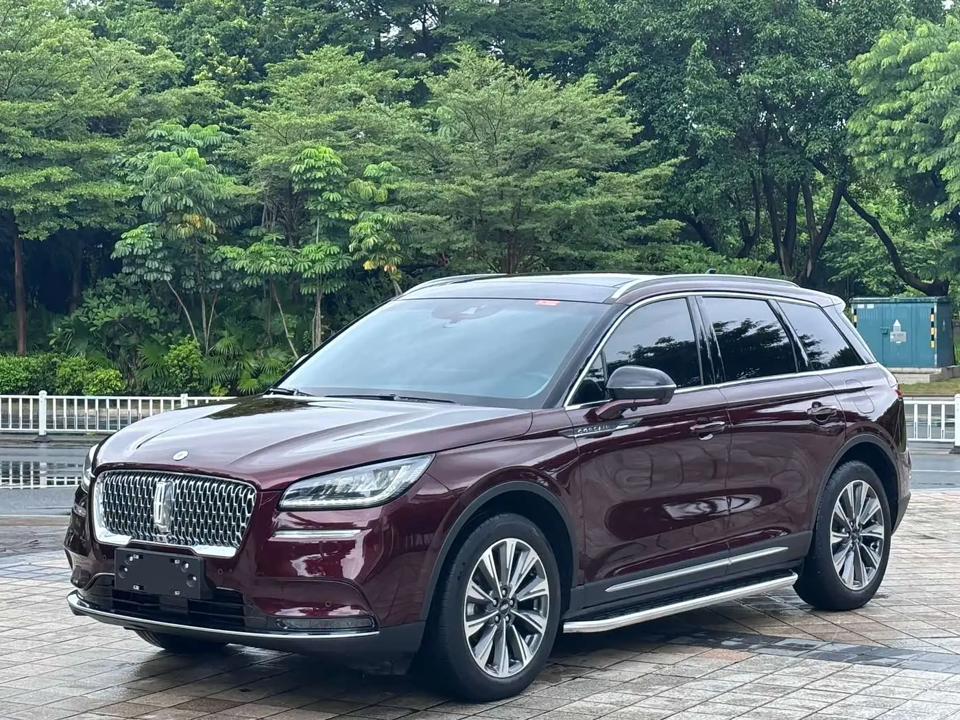 Lincoln Adventurer, 2021
