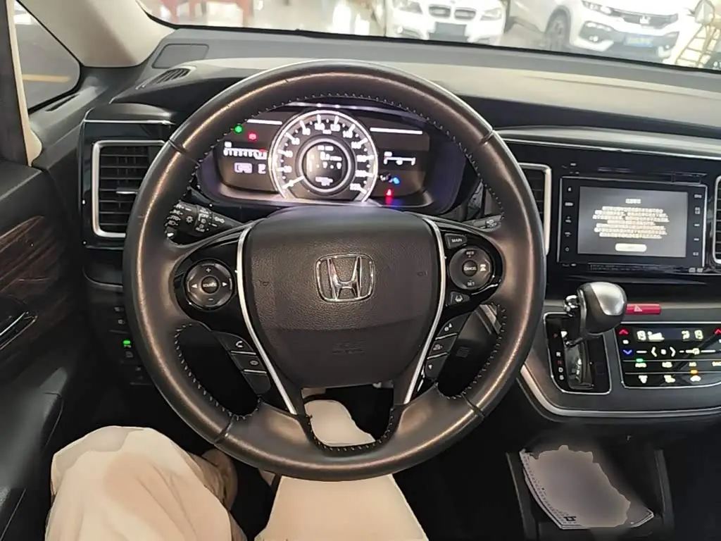 Honda Elysion 2017 — Şəkil 11/20