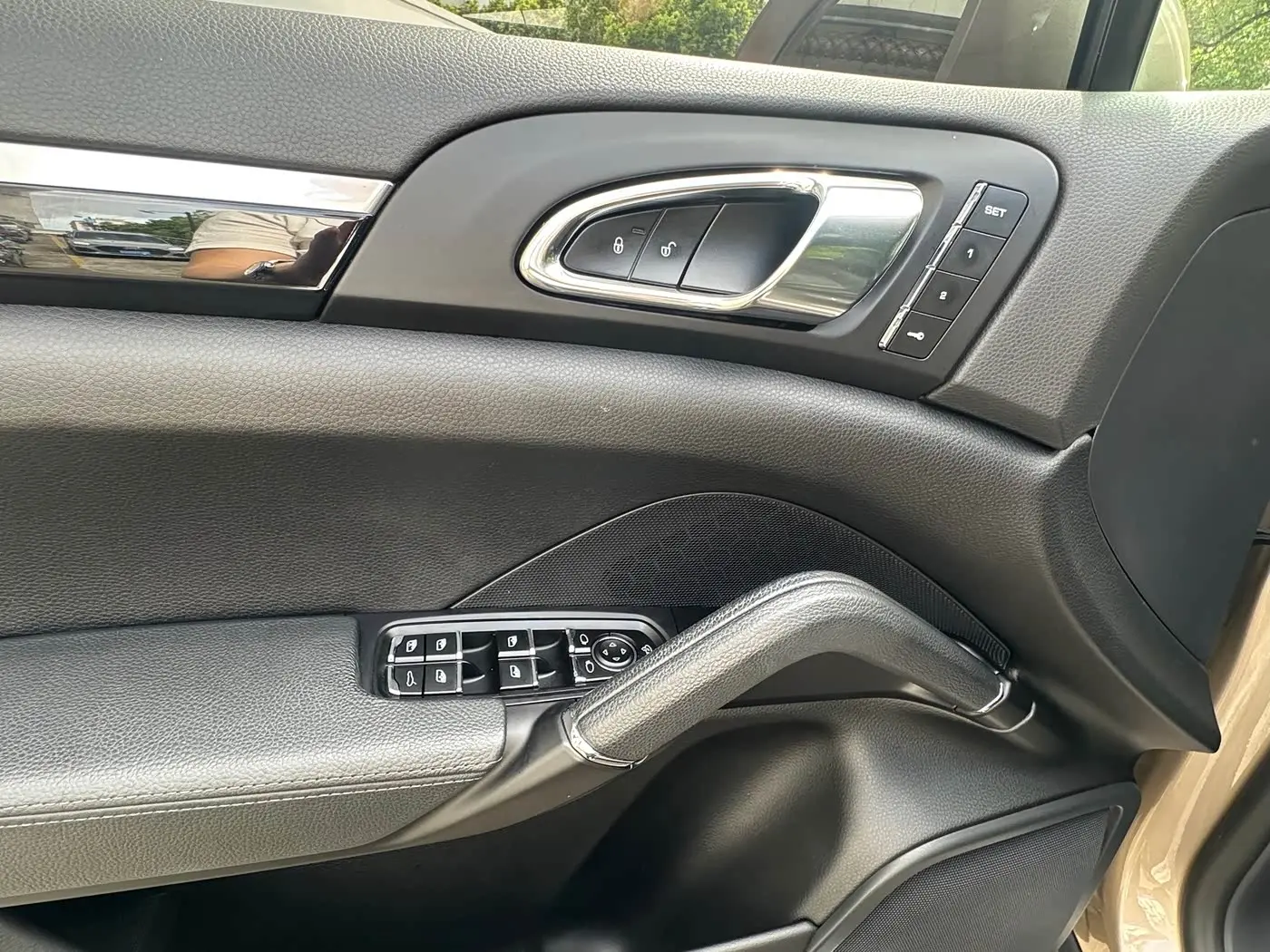 Porsche Cayenne 2017 — Photo 12/16