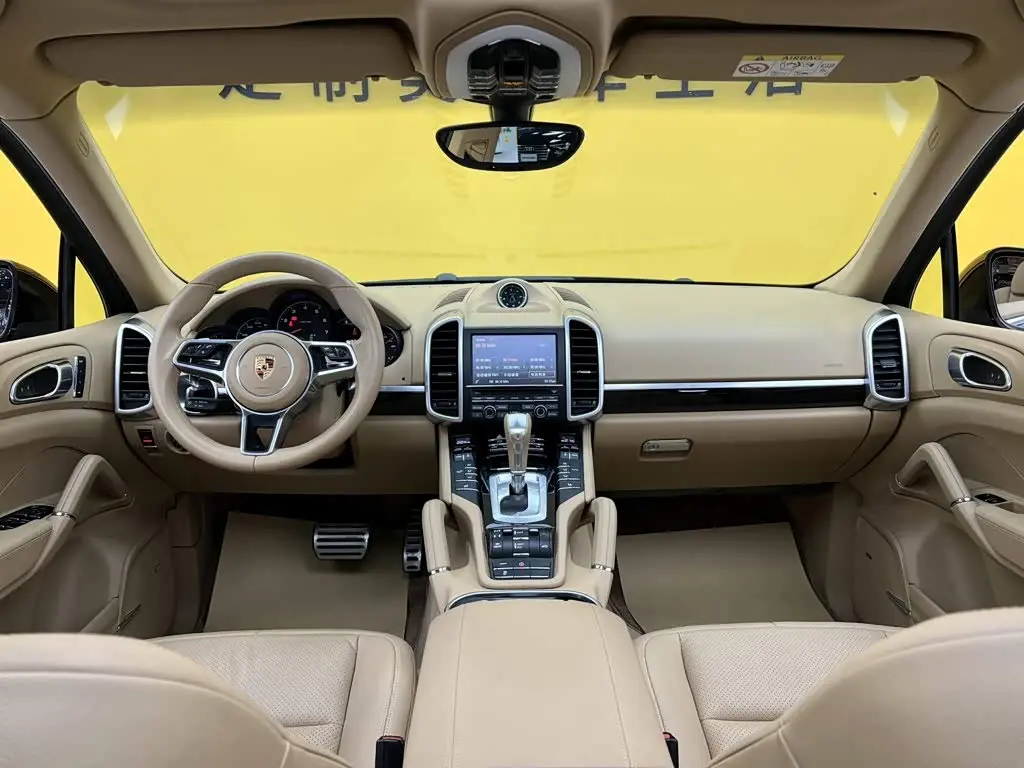 Porsche Cayenne 2016 — Фото 15/20