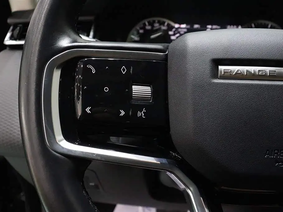 Land Rover Range Rover Velar 2023 — Photo 15/20