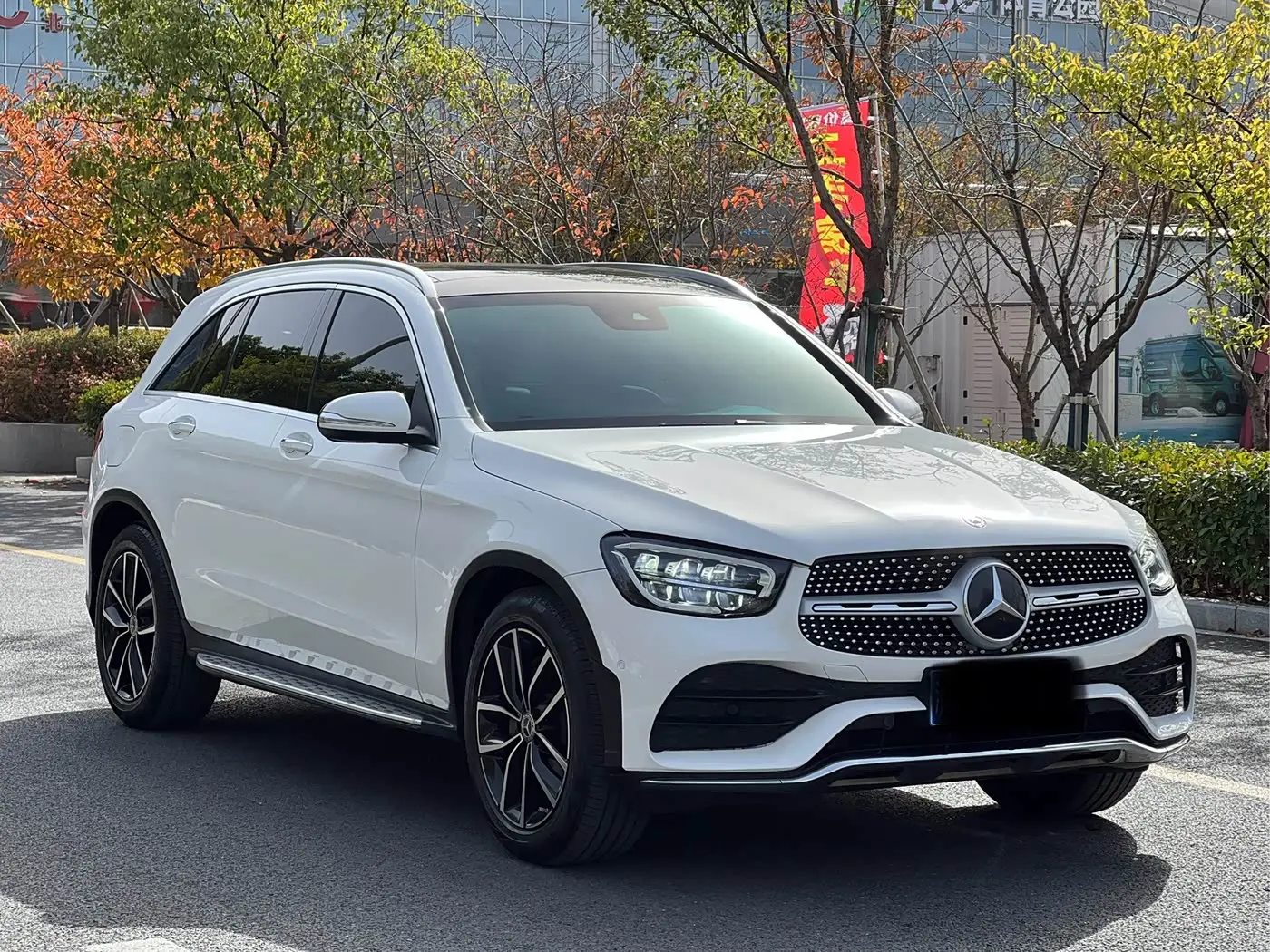 Mercedes-Benz GLC 2019 — Photo 3/17
