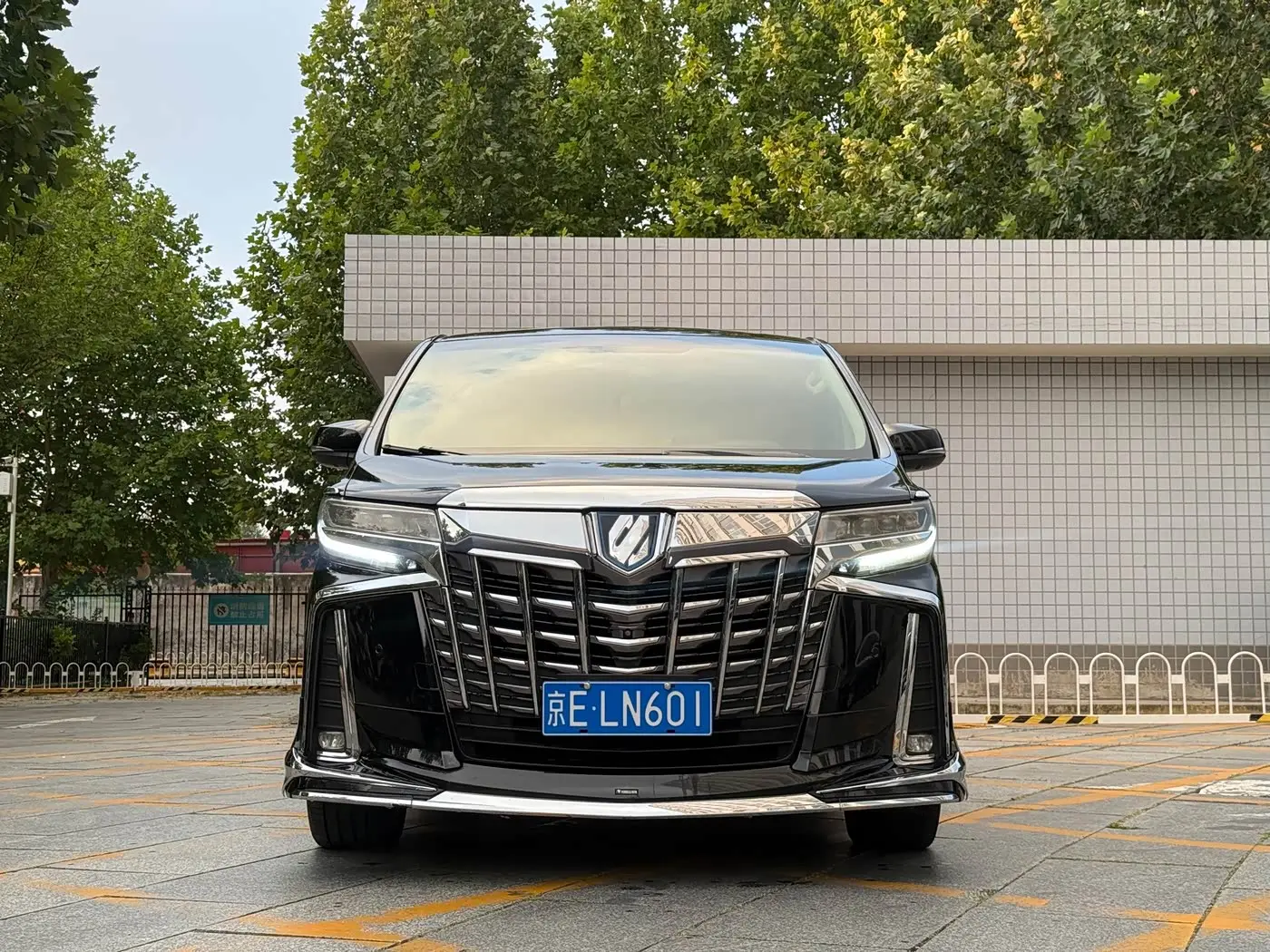 Toyota Alphard 2015 — Şəkil 1/11