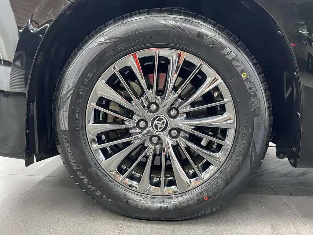 Toyota Vellfire 2020 — Photo 15/15