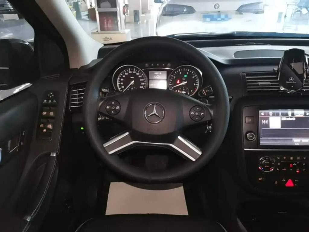 Mercedes-Benz R-Class 2018 — Фото 6/19