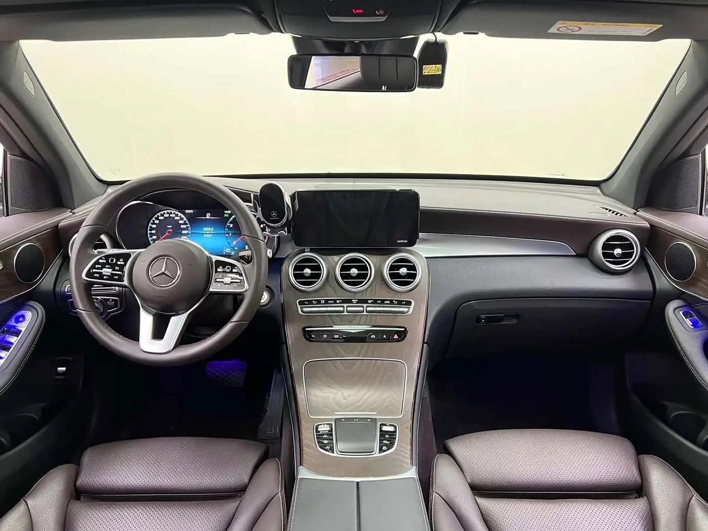 Mercedes-Benz GLC 2020 — Photo 12/20
