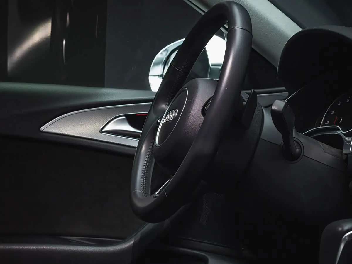 Audi A6 2018 — Photo 12/13