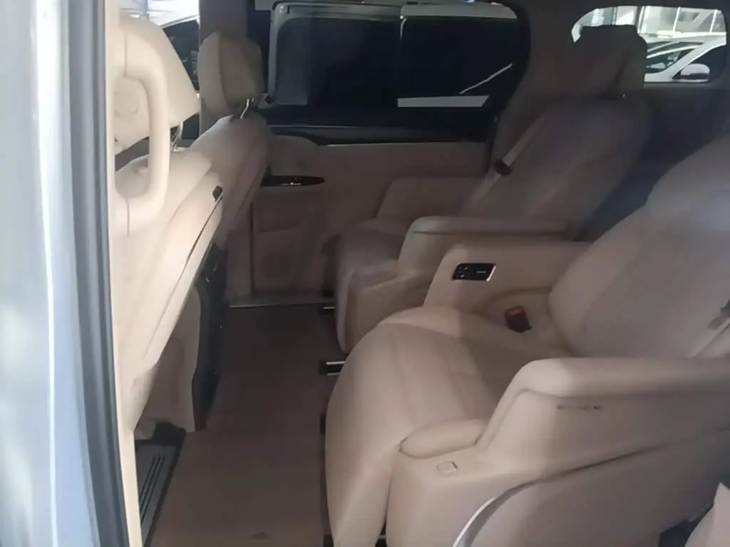 Buick GL8 New Energy 2025 — Photo 17/20