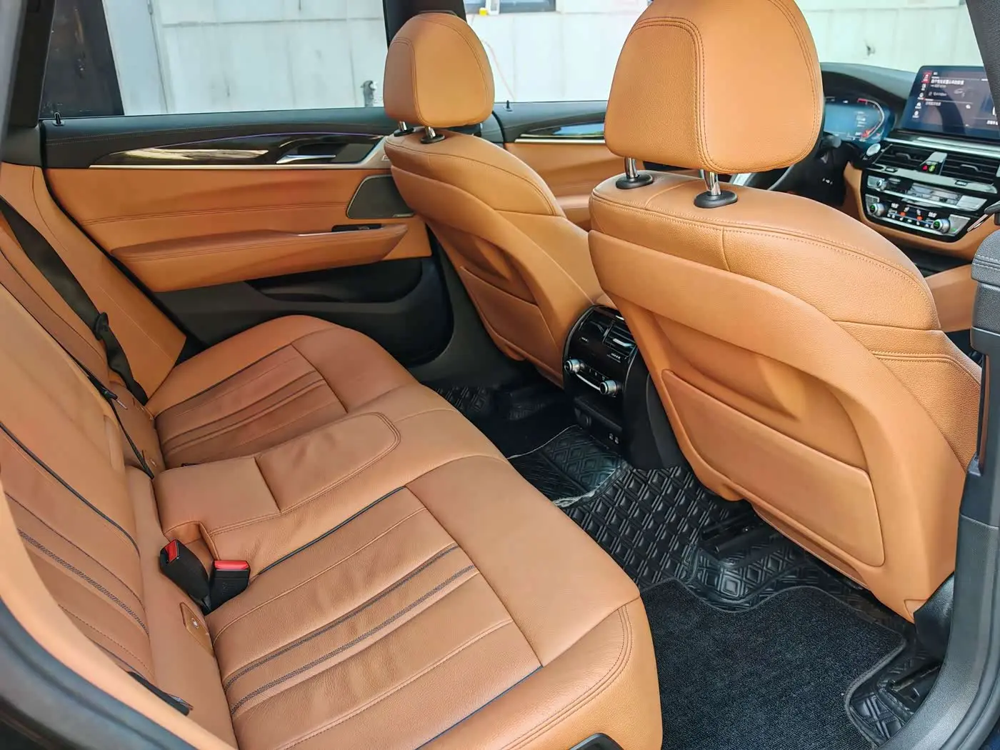 BMW 6 Series GT 2020 — ფოტო 16/20