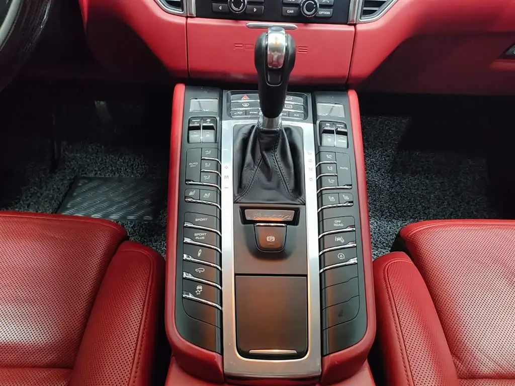 Porsche Macan 2014 — Photo 11/20