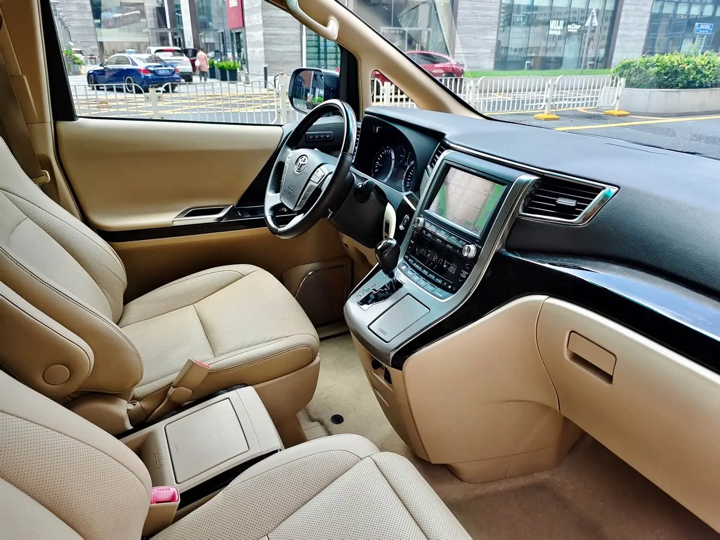Toyota Alphard 2012 — Şəkil 15/19