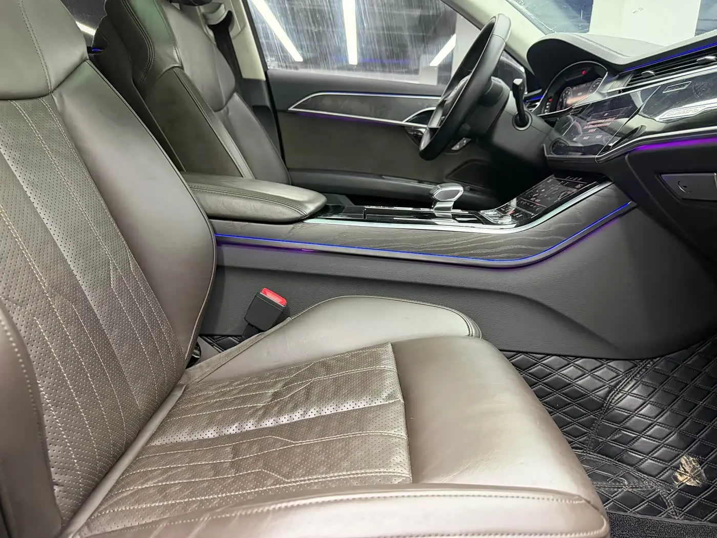 Audi A8 2020 — Photo 9/15