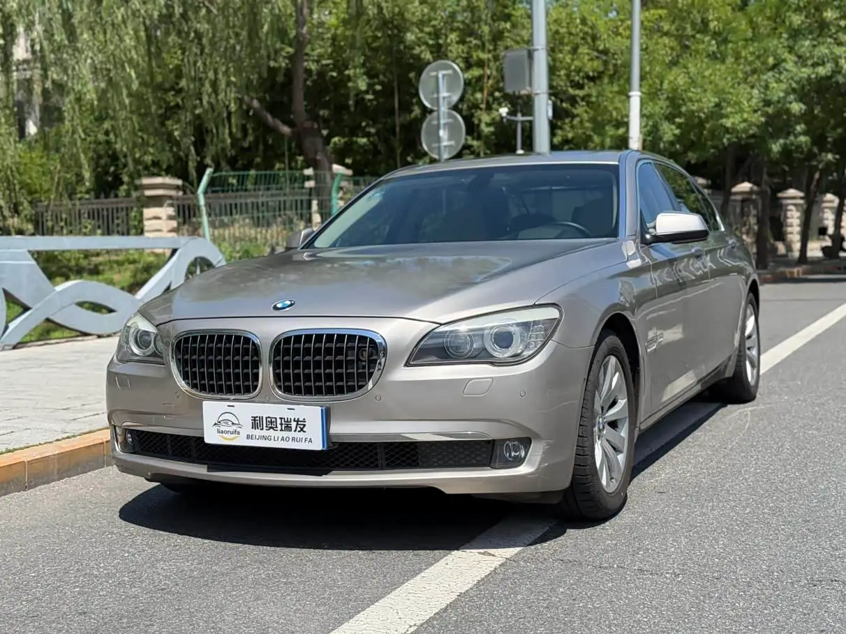 BMW 7 Series, 2011